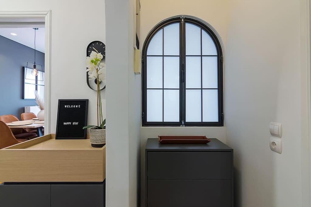 A Unique Apartment In The Historical Center-3Bds เอเธนส์ ภายนอก รูปภาพ